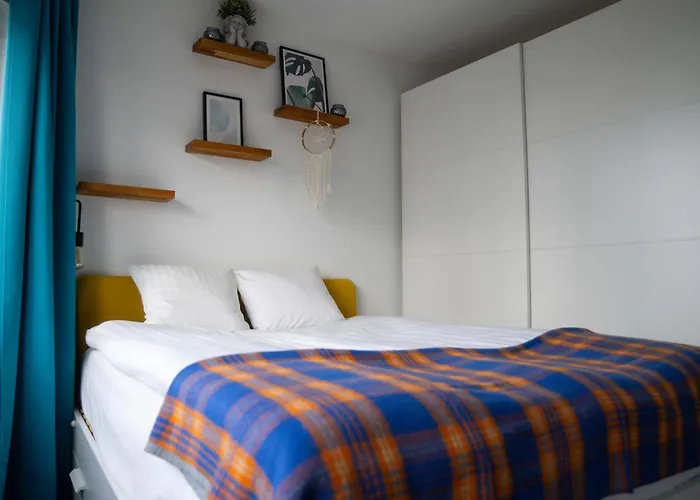 Rentplanet - Apartament Skierniewicka